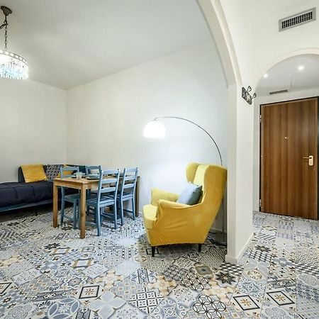 Апартаменты Le Finestre Sul Borgo 2 Парма Экстерьер фото