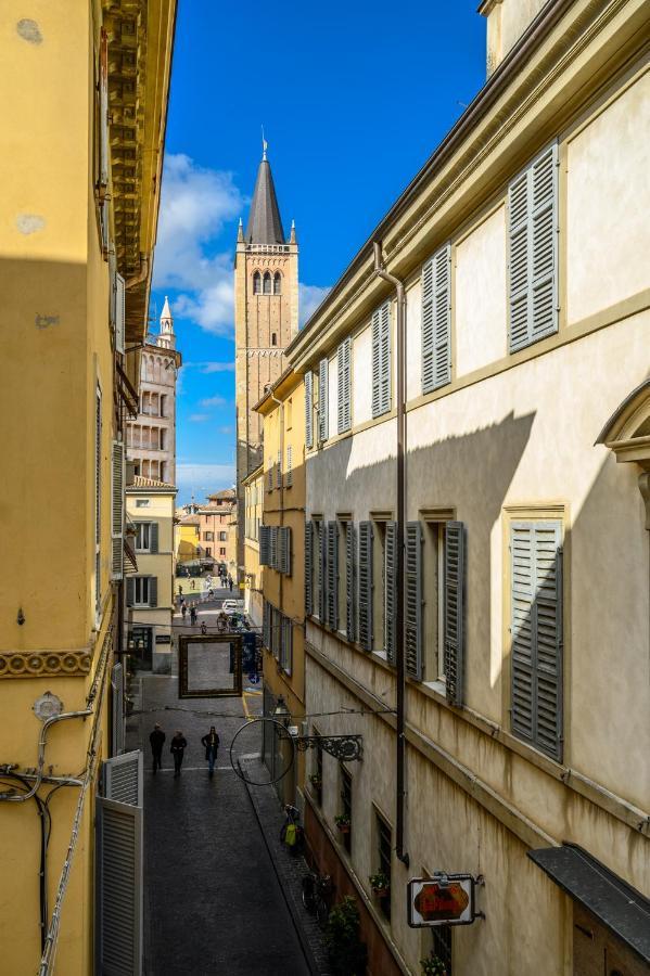 Апартаменты Le Finestre Sul Borgo 2 Парма Экстерьер фото